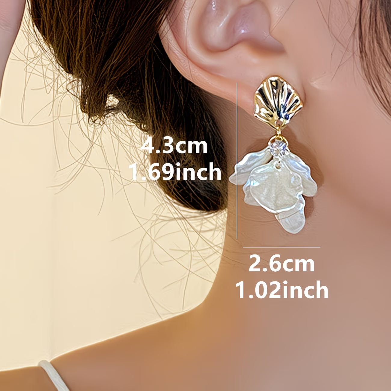 Le Frosted Petal Perle Boucles d'Oreilles