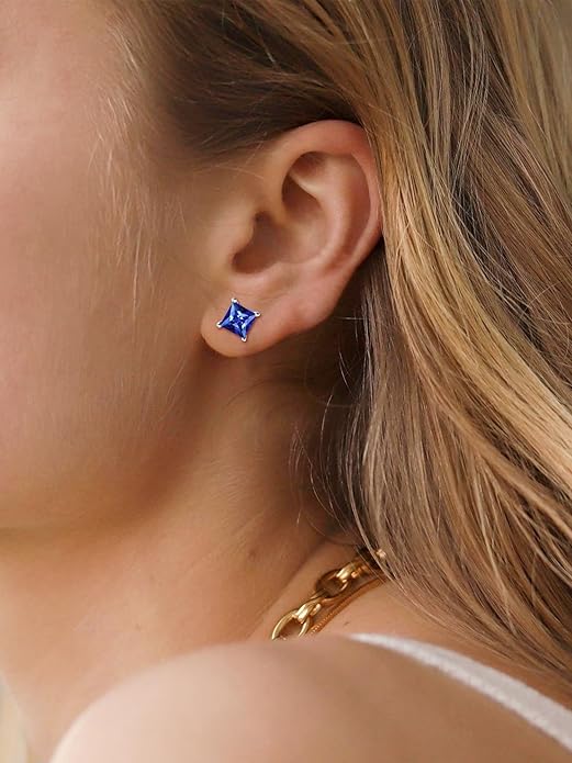 Minimaliste Taille Princesse Saphir Puces d'Oreilles | Or Blanc
