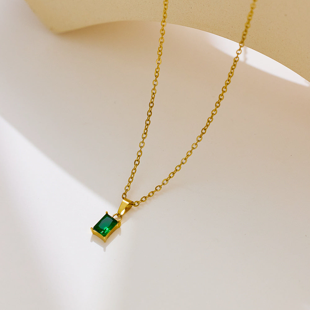 Emi Vert Collier