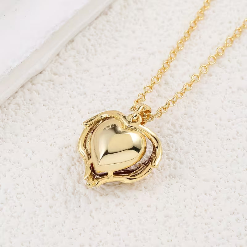 Ange Embrace Rubis Cœur Collier | Or